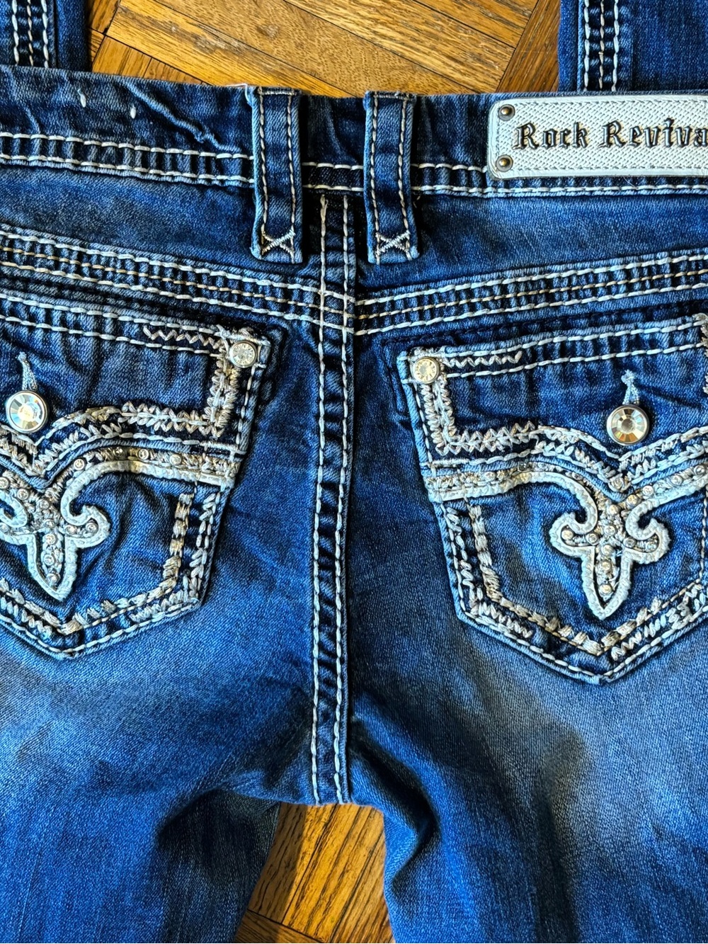 Rock Revival Women’s Skinny Jeans in Dark Blue with White Stitching